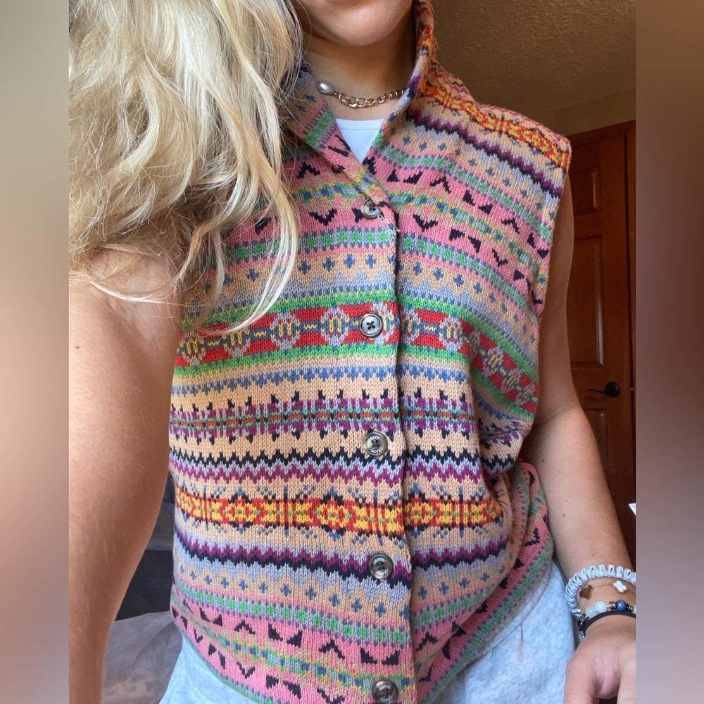 Button down - Picture 1 of 2